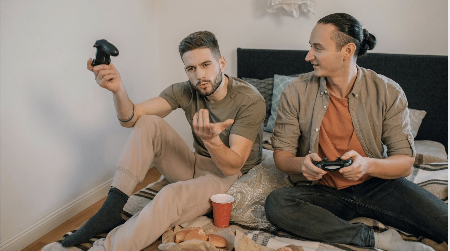 How to Spot a Gamer in the Wild? - Ggwp Academy